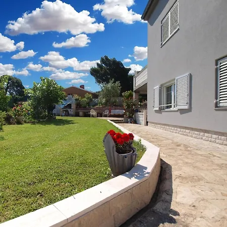 Apartment Fuer 4 Personen Ca 100 Qm In Premantura, Istrien Istrische Riviera *